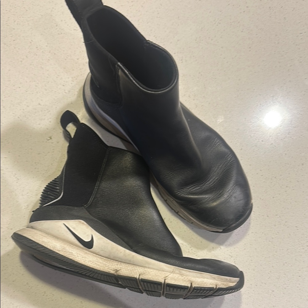 Nike Black Slip-On Athletic Shoes